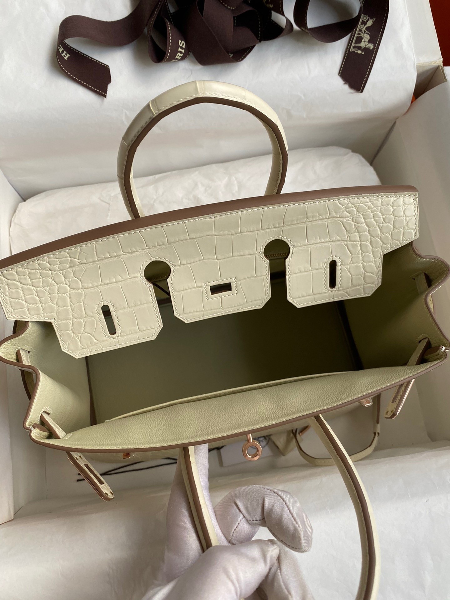 H**mes birkin 25 retourne handmade bag in nata matte alligator leather