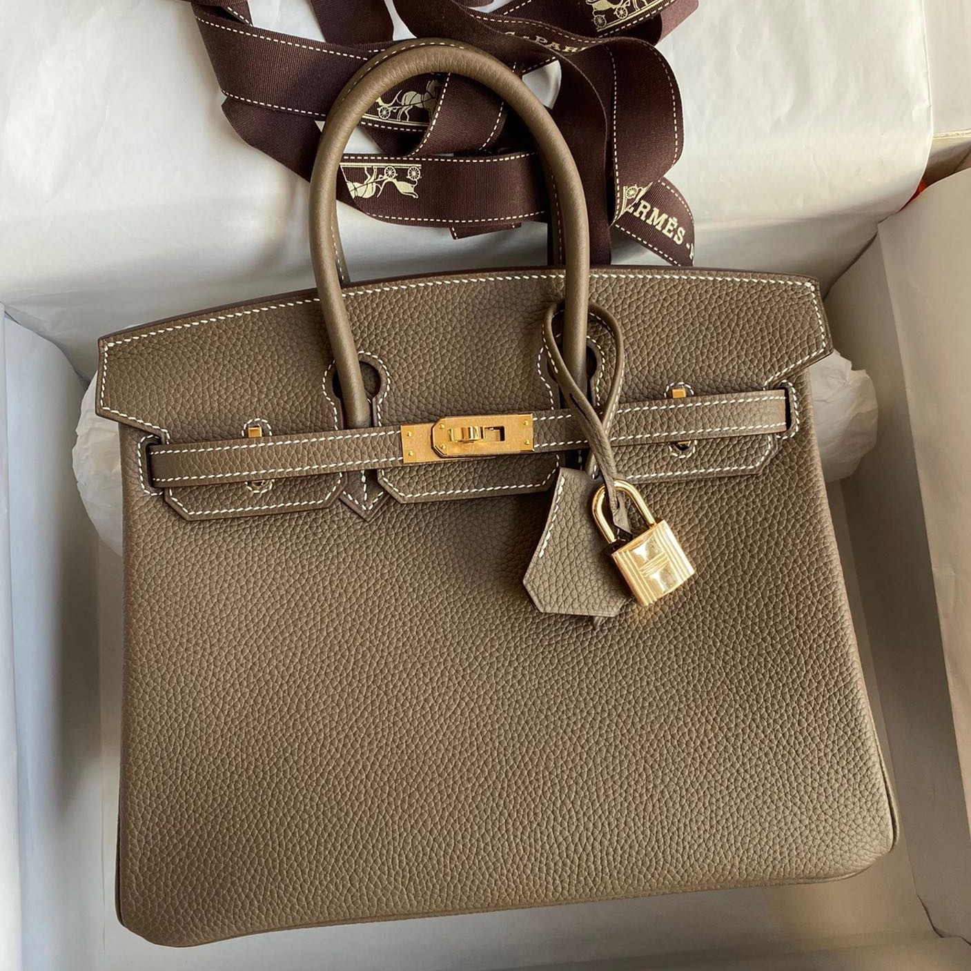H**mes birkin 25 retourne handmade bag in taupe clemence leather