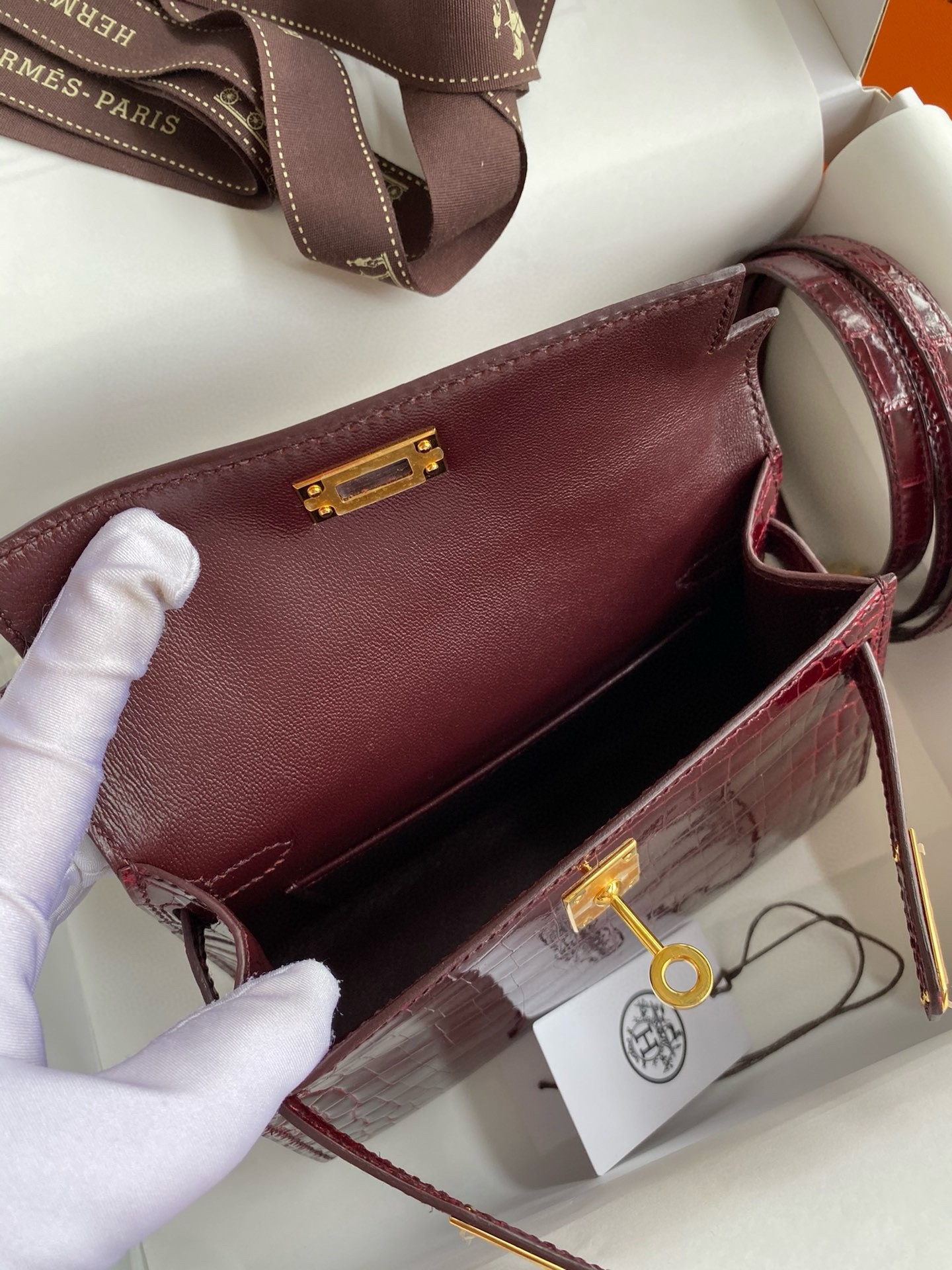 H**mes kelly mini ii sellier handmade bag in bordeaux shiny alligator leather