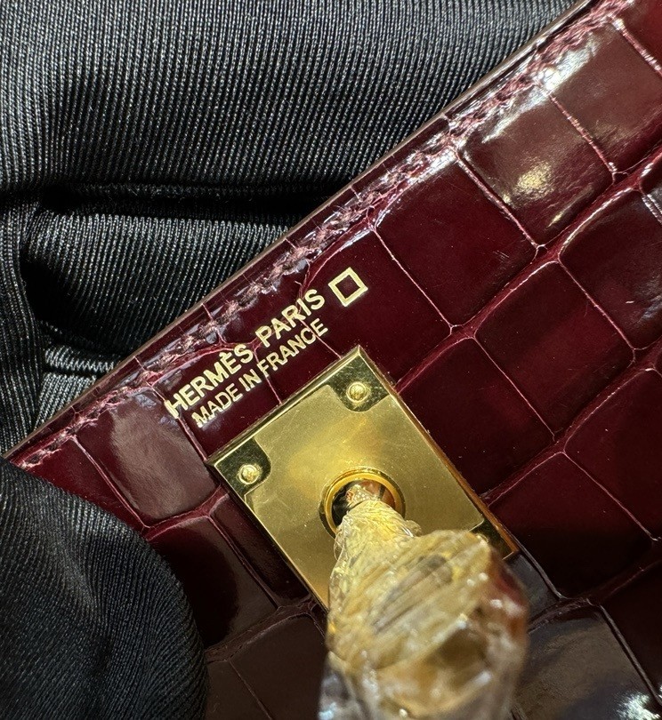 H**mes kelly mini ii sellier handmade bag in bordeaux shiny alligator leather