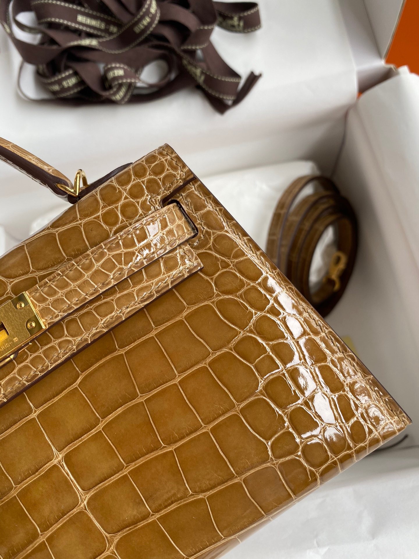 H**mes kelly mini ii sellier handmade bag in ficelle shiny alligator leather