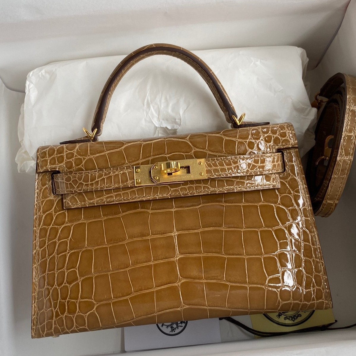 H**mes kelly mini ii sellier handmade bag in ficelle shiny alligator leather