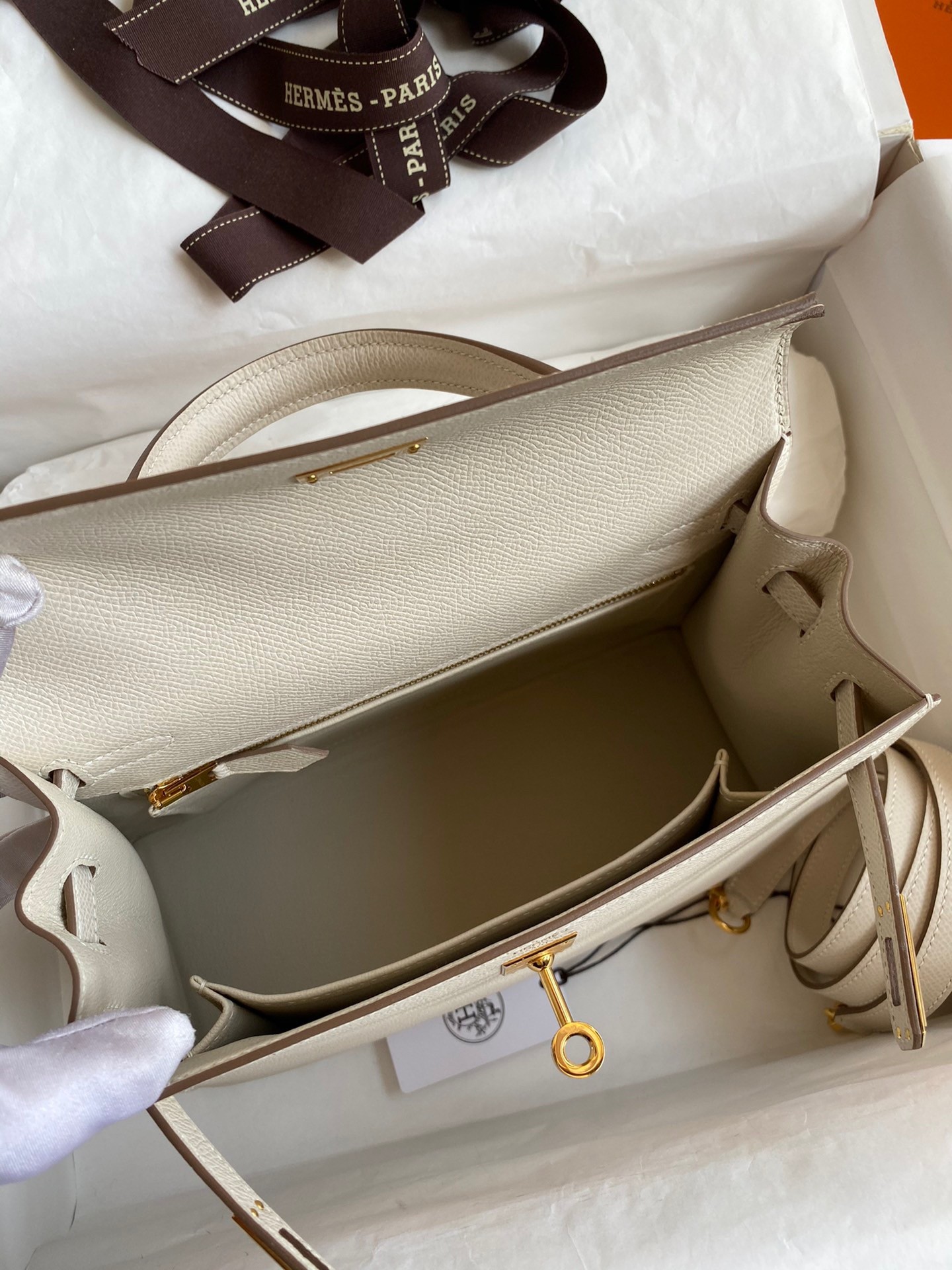H**mes kelly sellier 25 handmade bag in craie epsom calfskin