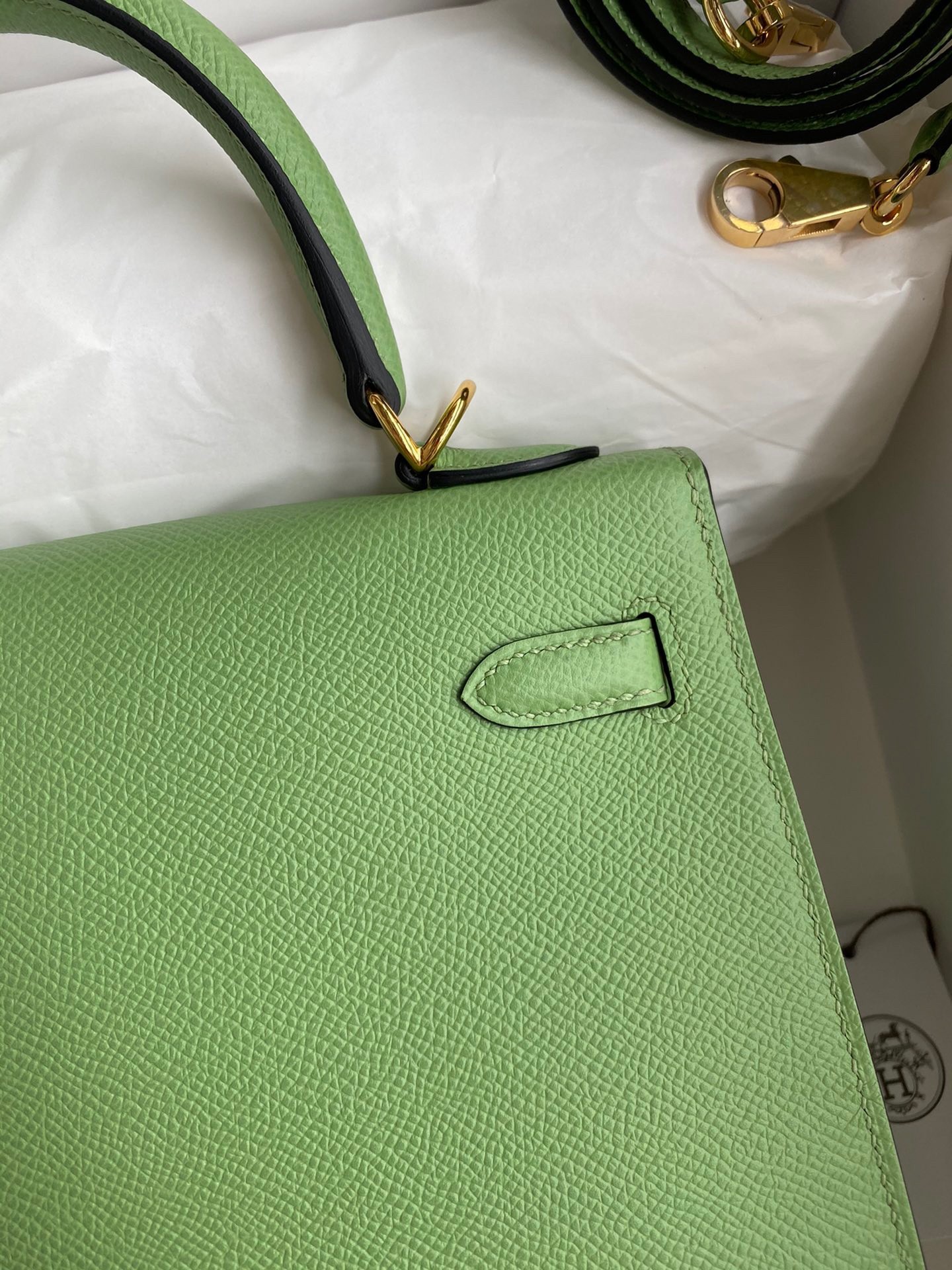 H**mes kelly sellier 25 handmade bag in vert criquet epsom calfskin