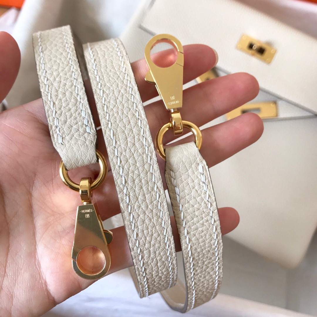 H**mes kelly retourne 28 handmade bag in craie clemence leather