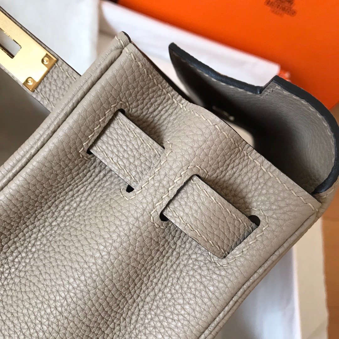 H**mes kelly retourne 28 handmade bag in tourterelle clemence leather