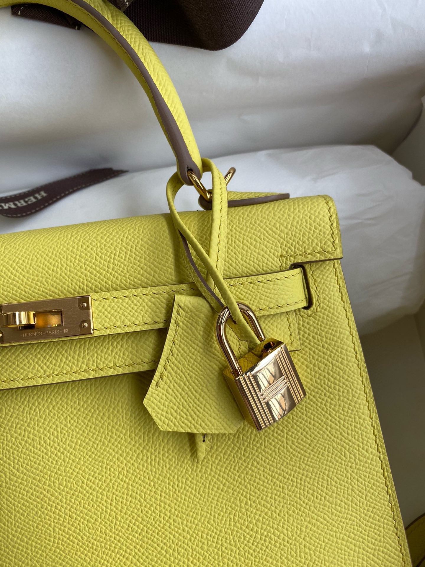 H**mes kelly sellier 28 handmade bag in lime epsom calfskin