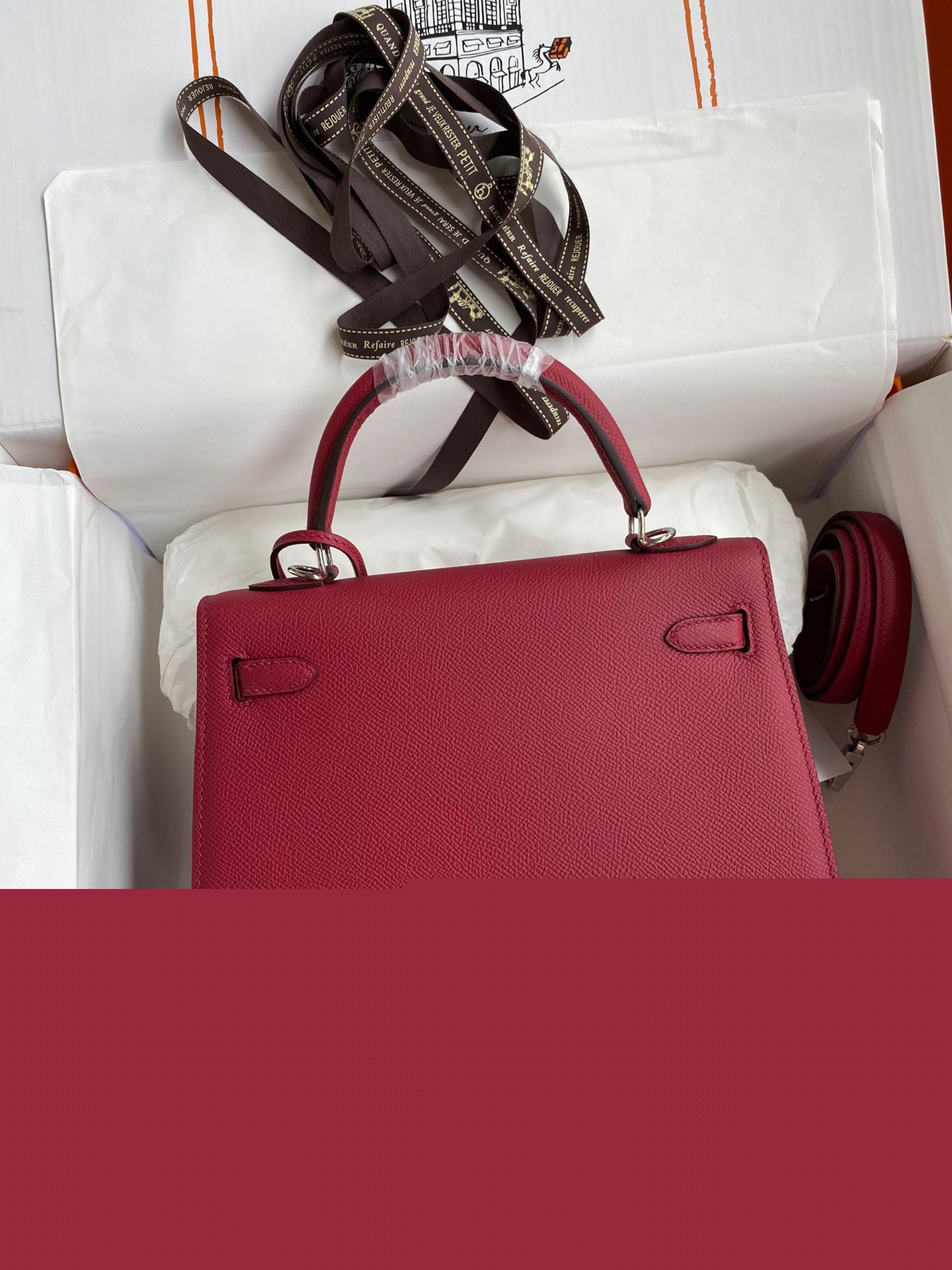 H**mes kelly sellier 28 handmade bag in ruby epsom calfskin