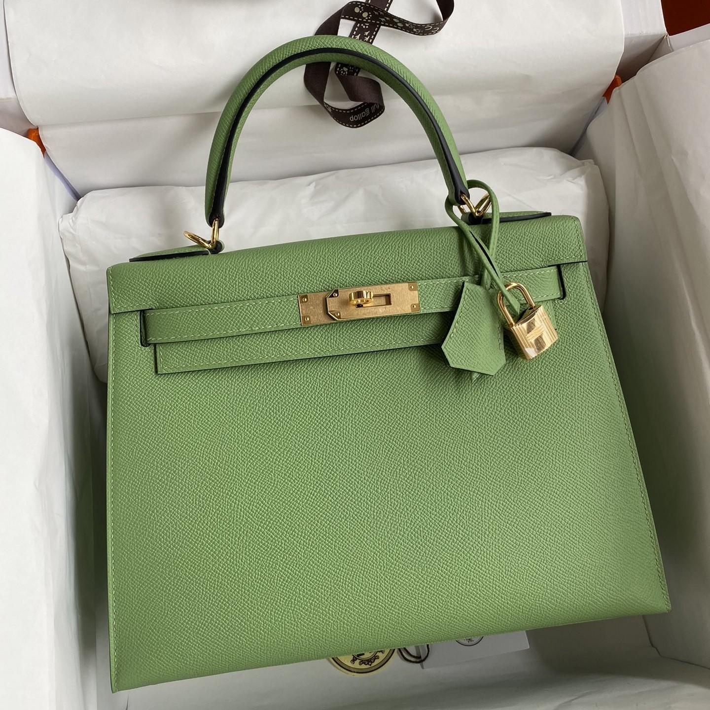 H**mes kelly sellier 28 handmade bag in vert criquet epsom calfskin