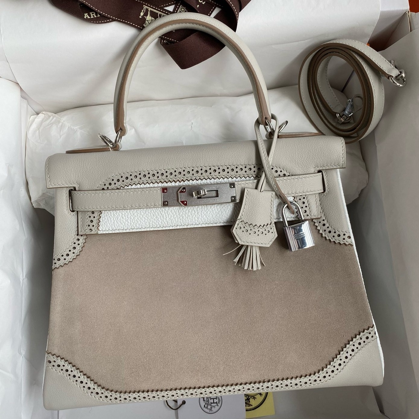 H**mes kelly 28 ghillies grizzly bag in pearl grey evercolor and grey veau doblis
