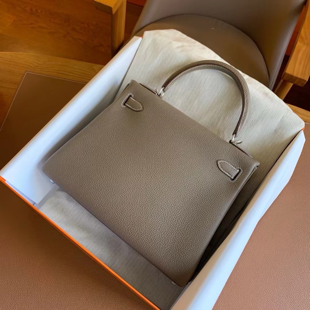 H**mes kelly retourne 28 handmade bag in taupe togo leather