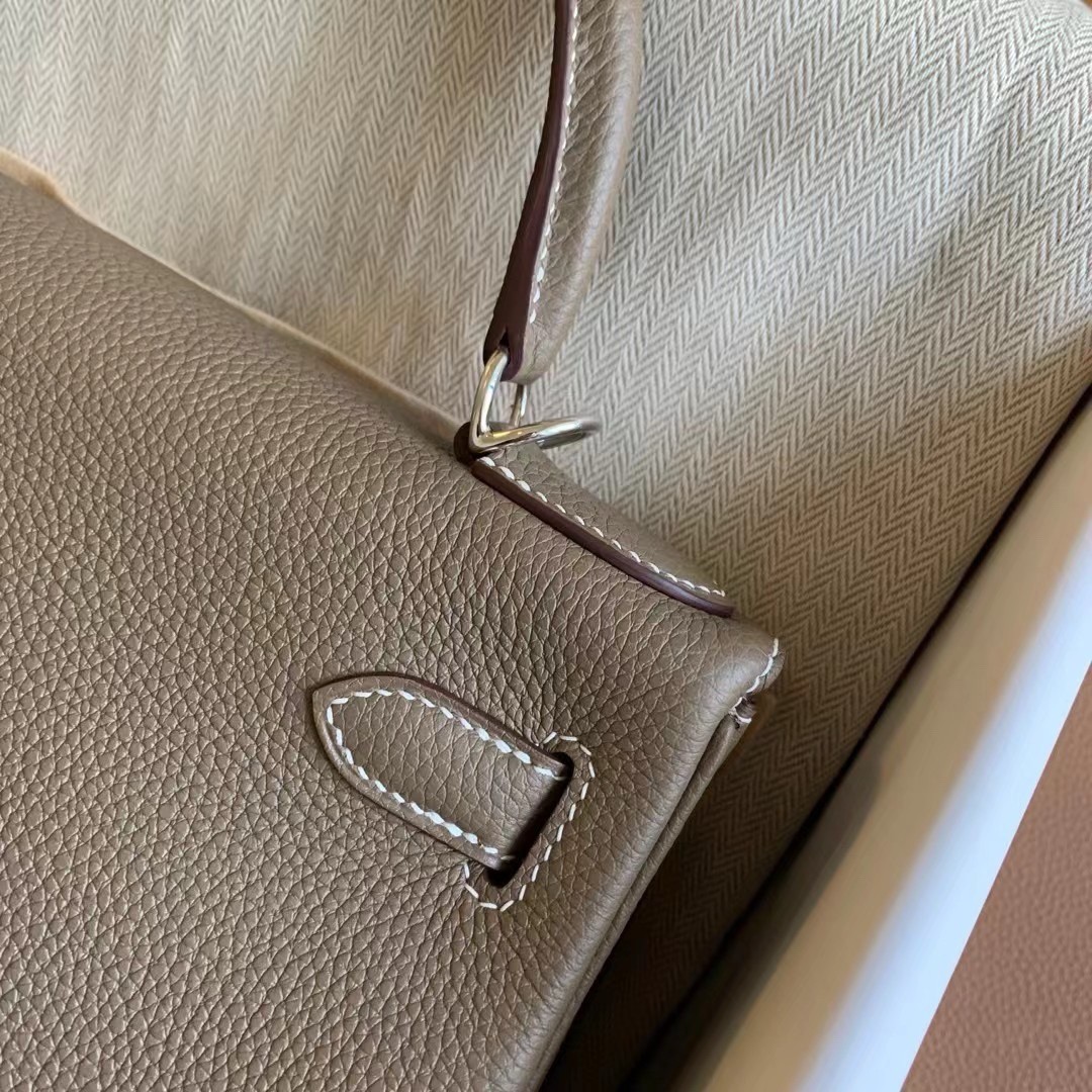 H**mes kelly retourne 28 handmade bag in taupe togo leather