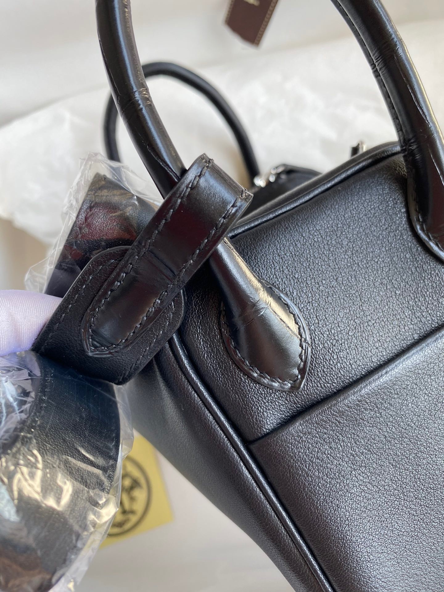 H**mes mini lindy handmade bag in black swift leather