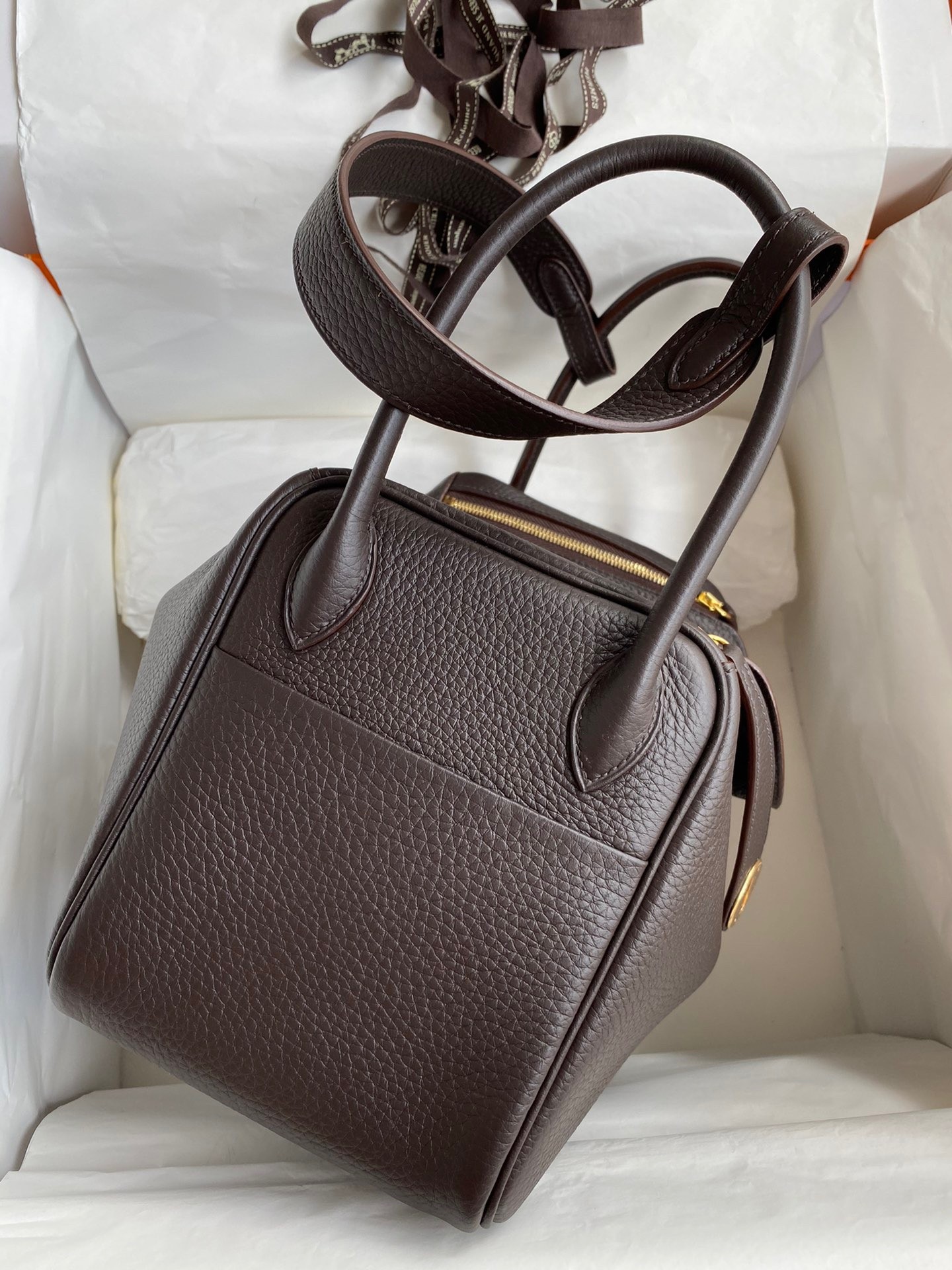 H**mes lindy 26 handmade bag in ebene clemence leather