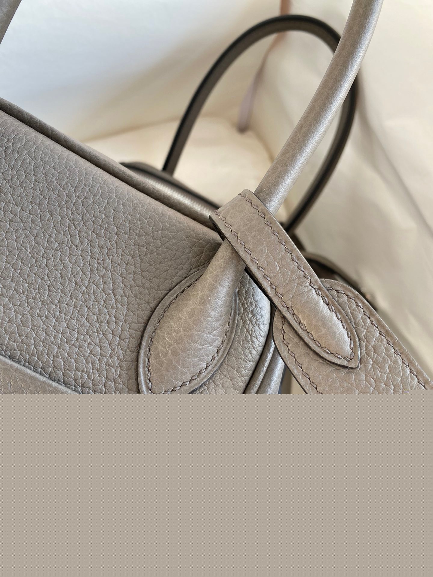 H**mes lindy 26 handmade bag in etain clemence leather