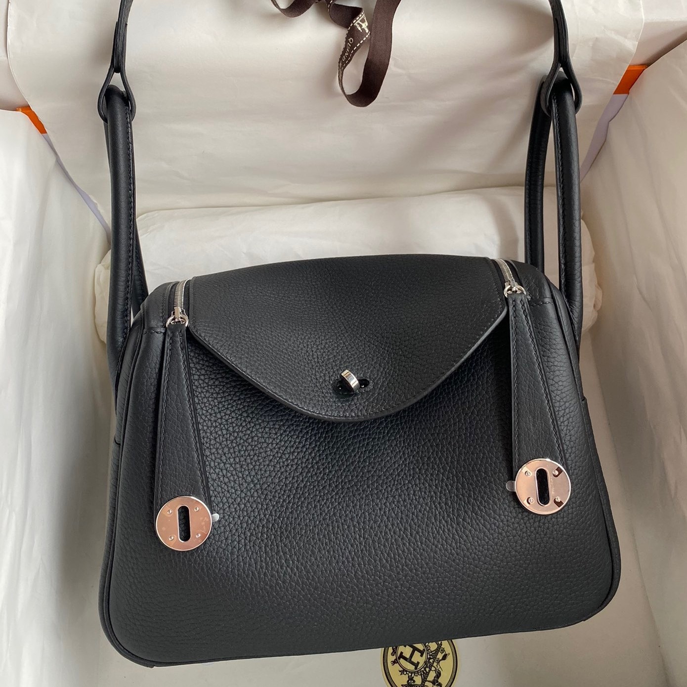 H**mes lindy 26 handmade bag in black clemence leather
