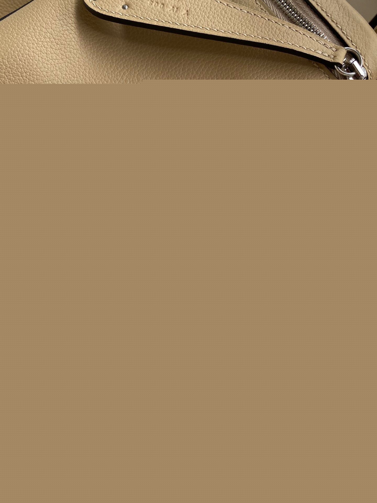 H**mes lindy 26 handmade bag in trench clemence leather