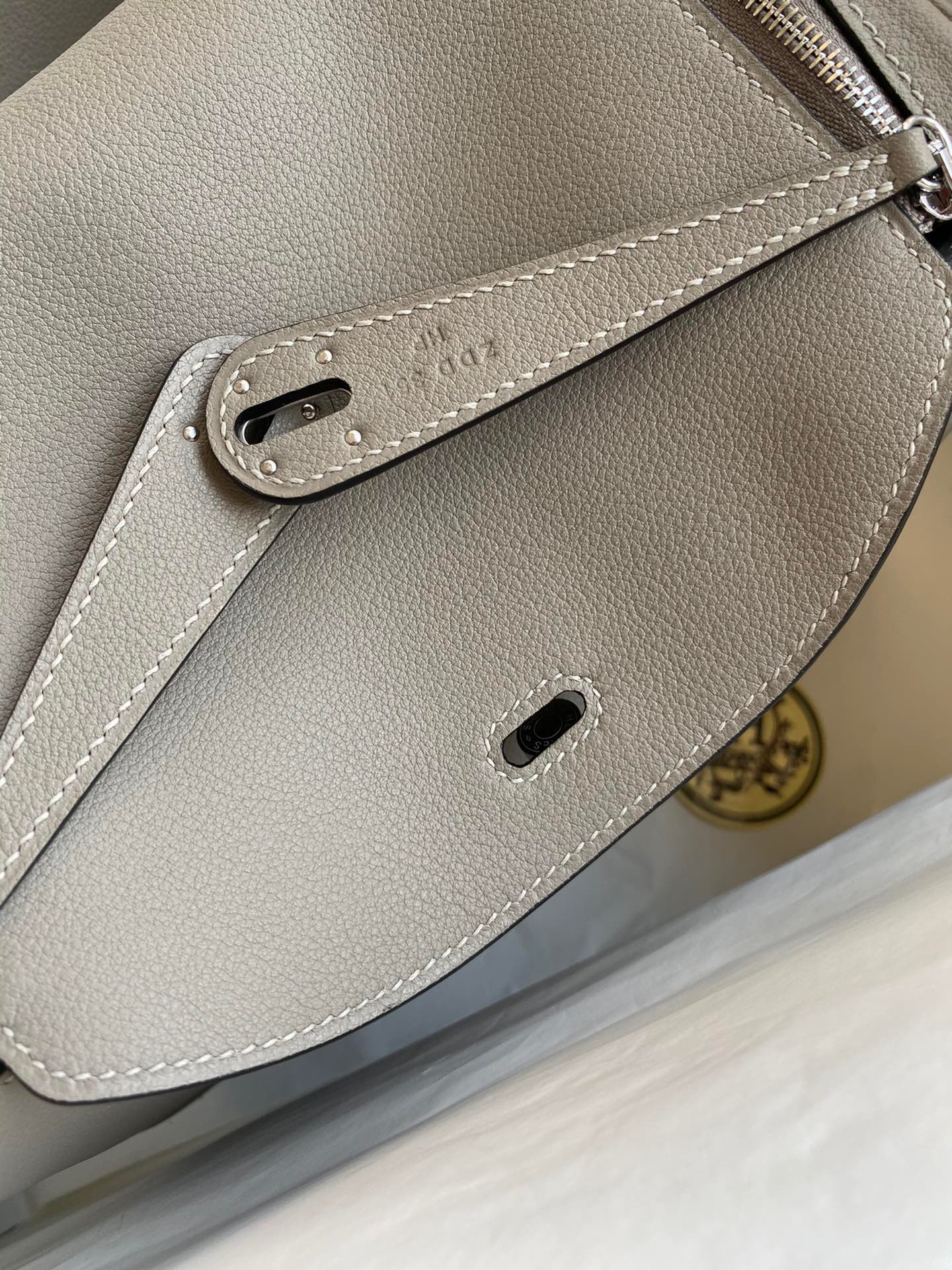 H**mes lindy 26 handmade bag in gris asphalt evercolor leather