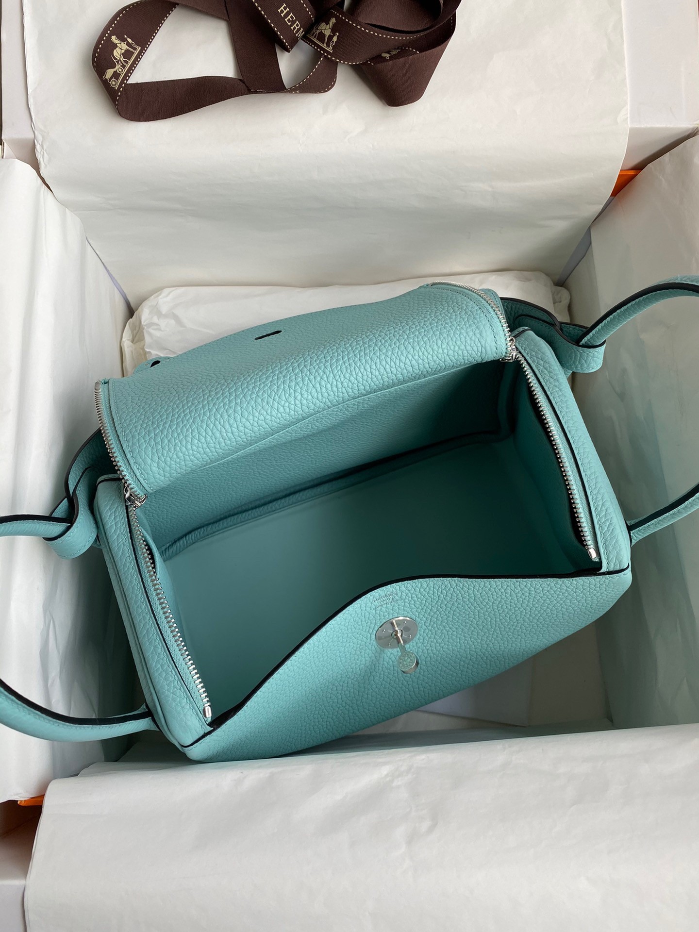 H**mes lindy 30 handmade bag in blue atoll clemence leather