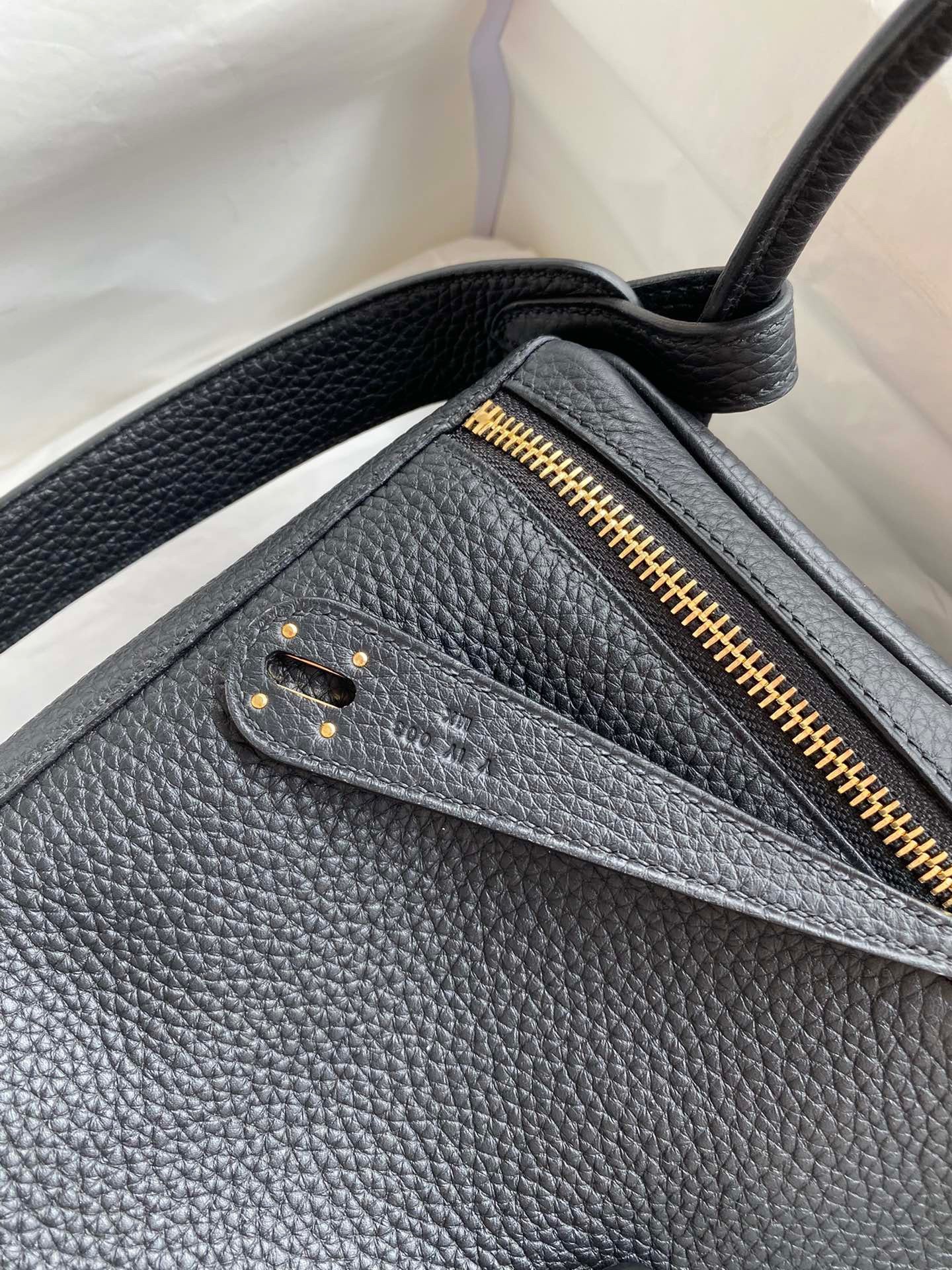 H**mes lindy 30 handmade bag in black clemence leather
