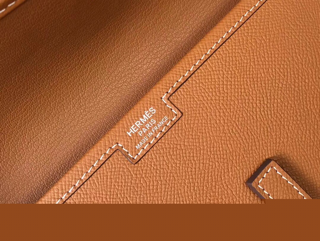H**mes jige elan 29 clutch bag in gold epsom leather