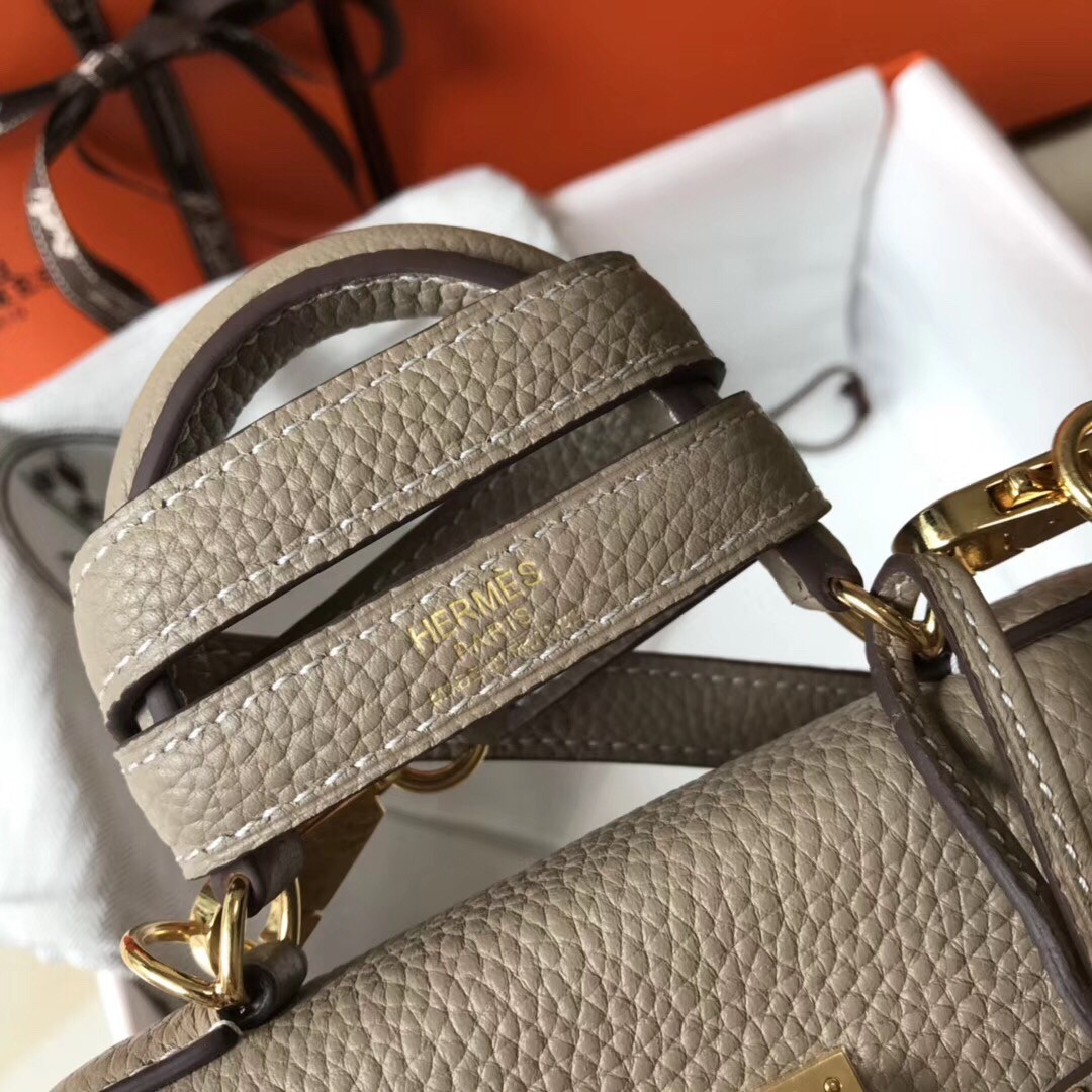 H**mes mini kelly 20cm bag in grey clemence leather
