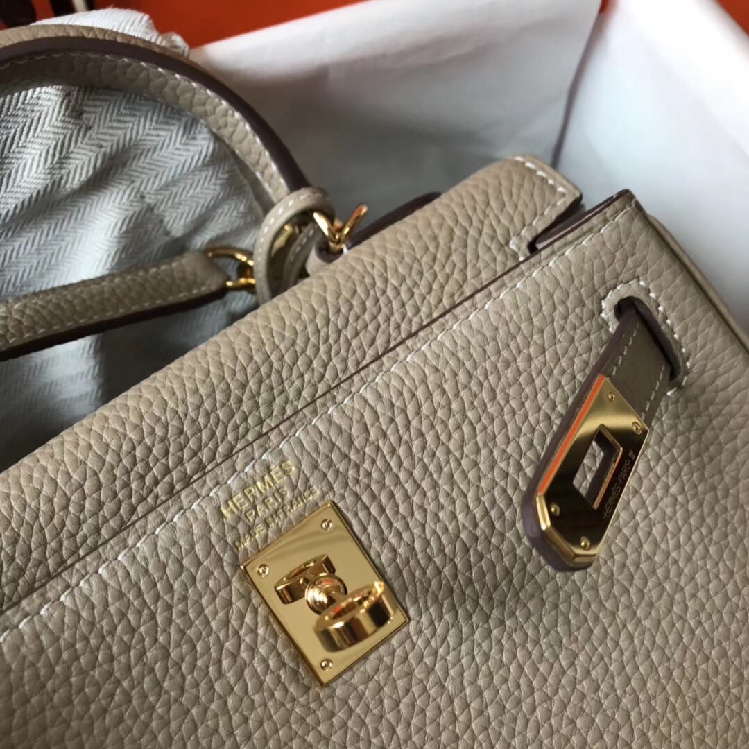 H**mes mini kelly 20cm bag in grey clemence leather