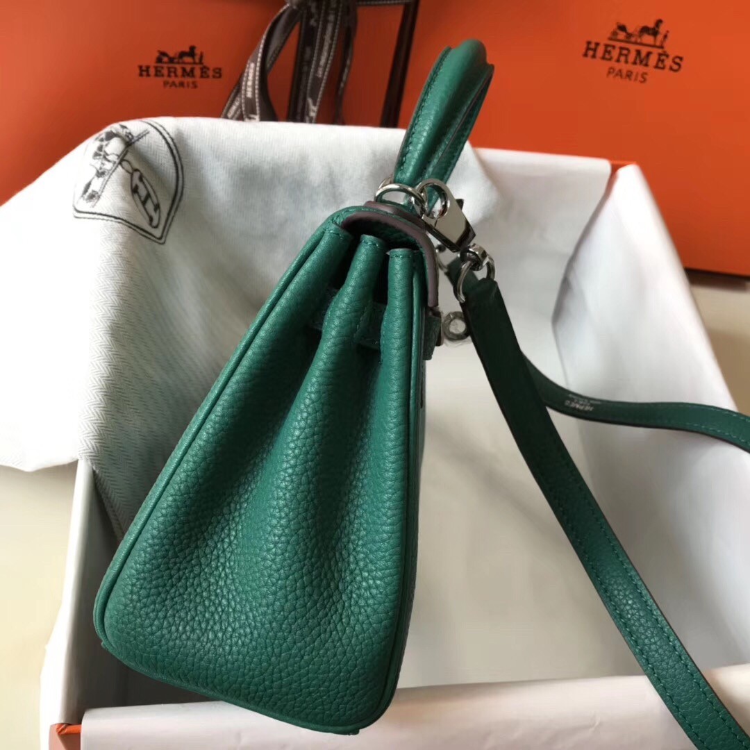 H**mes mini kelly 20cm bag in malachite clemence leather