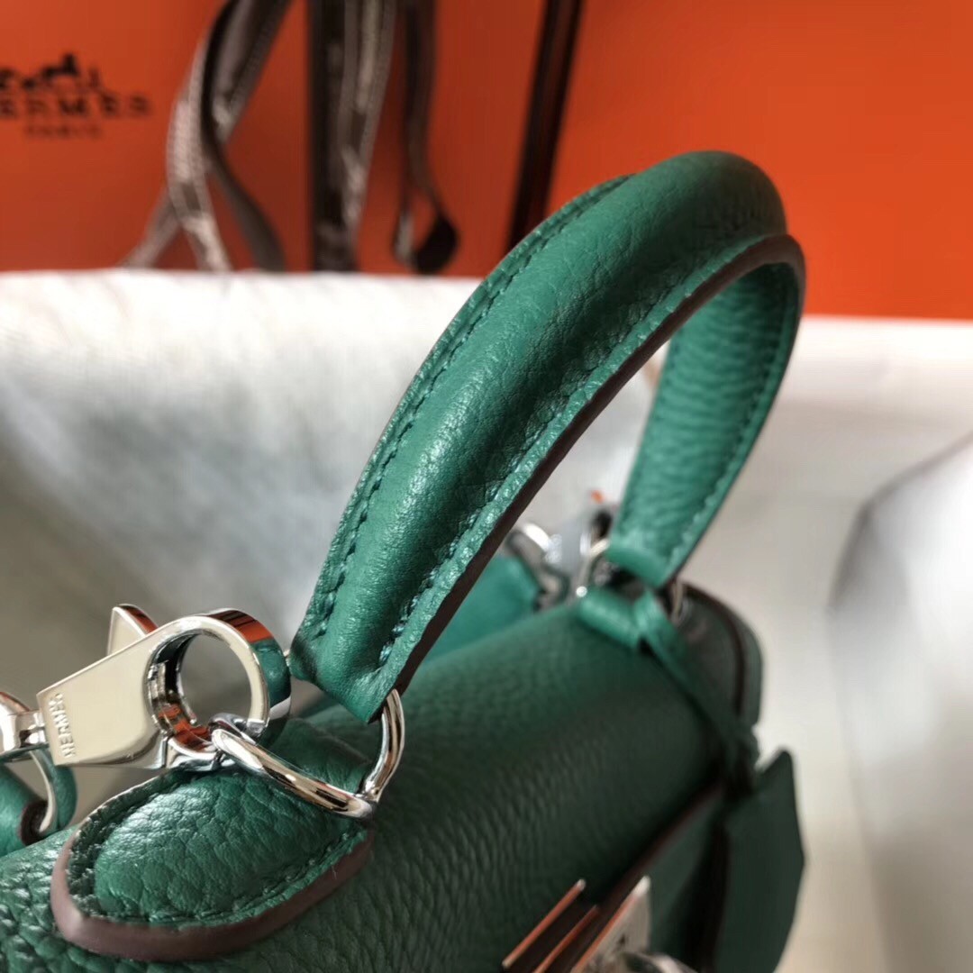 H**mes mini kelly 20cm bag in malachite clemence leather