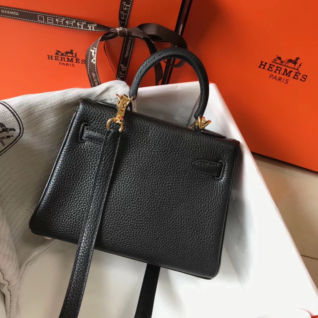 H**mes mini kelly 20cm bag in black clemence leather