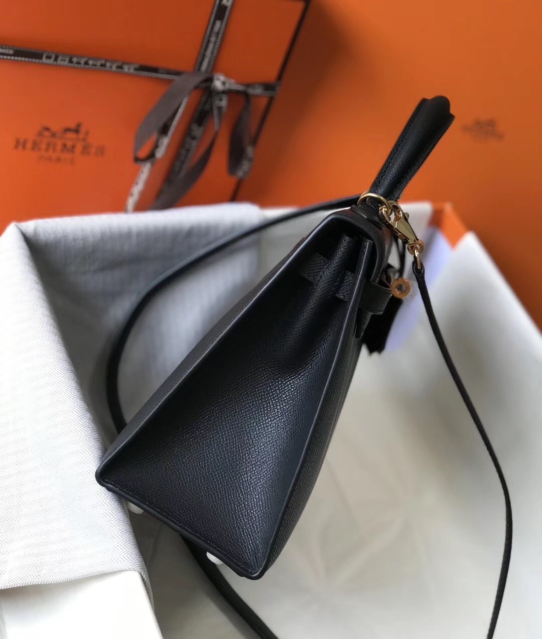 H**mes kelly 25cm sellier bag in black epsom leather
