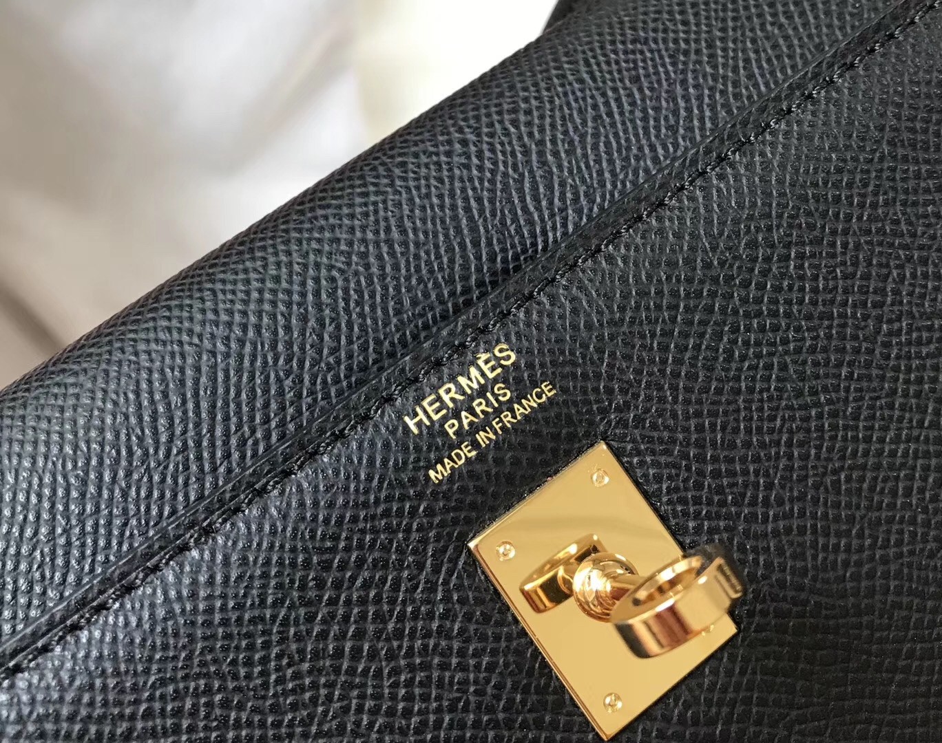 H**mes kelly 25cm sellier bag in black epsom leather