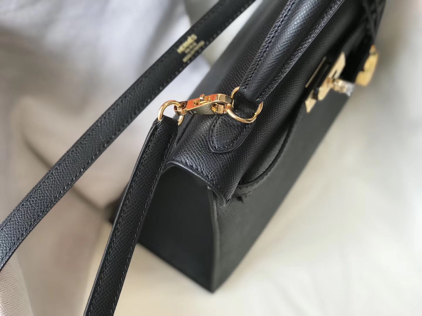 H**mes kelly 25cm sellier bag in black epsom leather