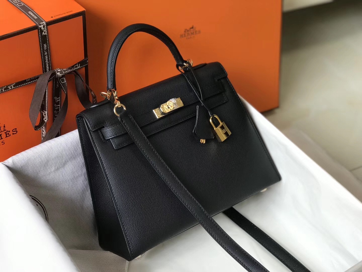 H**mes kelly 25cm sellier bag in black epsom leather