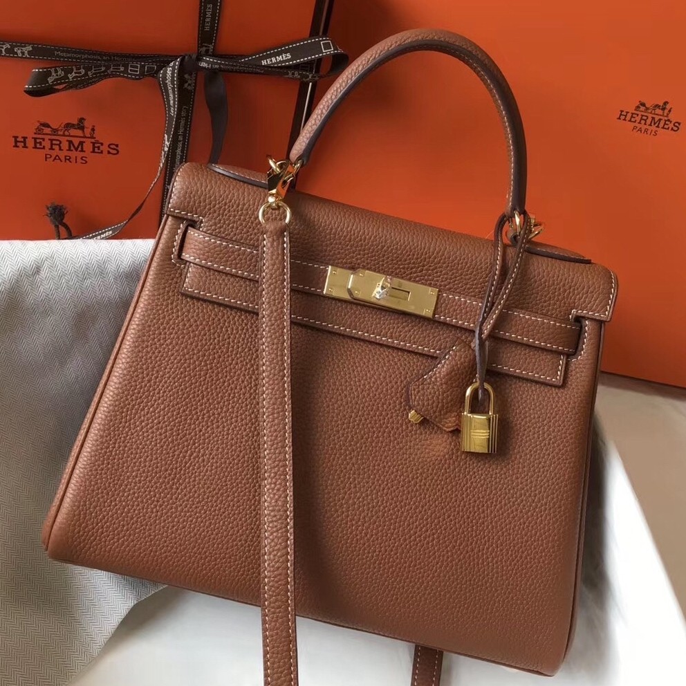H**mes kelly 28cm retourne bag in gold clemence leather