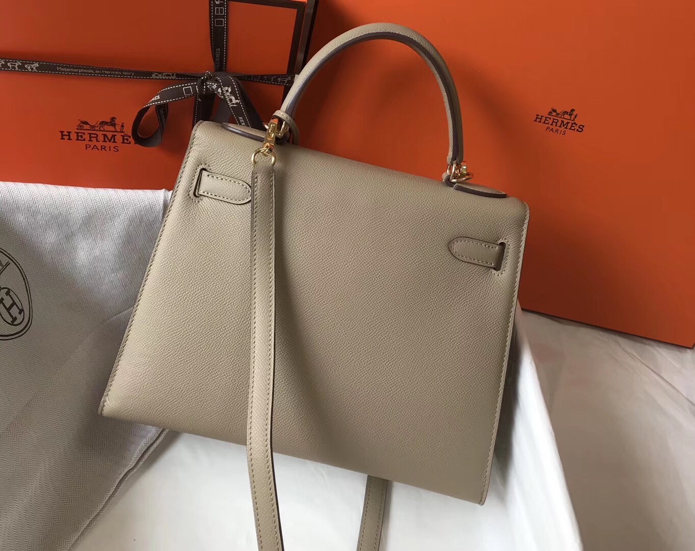 H**mes kelly 28cm sellier bag in tourterelle epsom leather