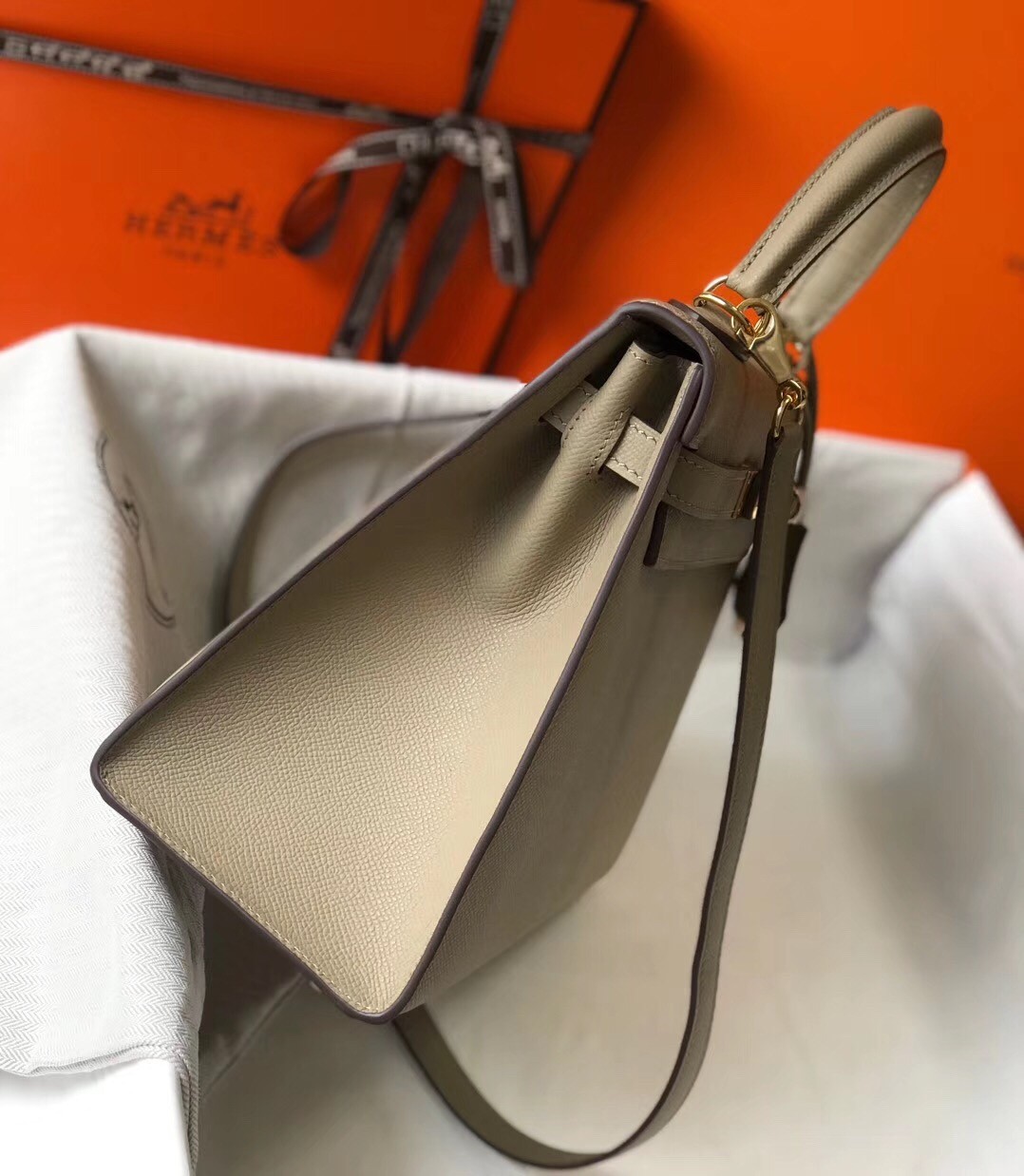 H**mes kelly 28cm sellier bag in tourterelle epsom leather