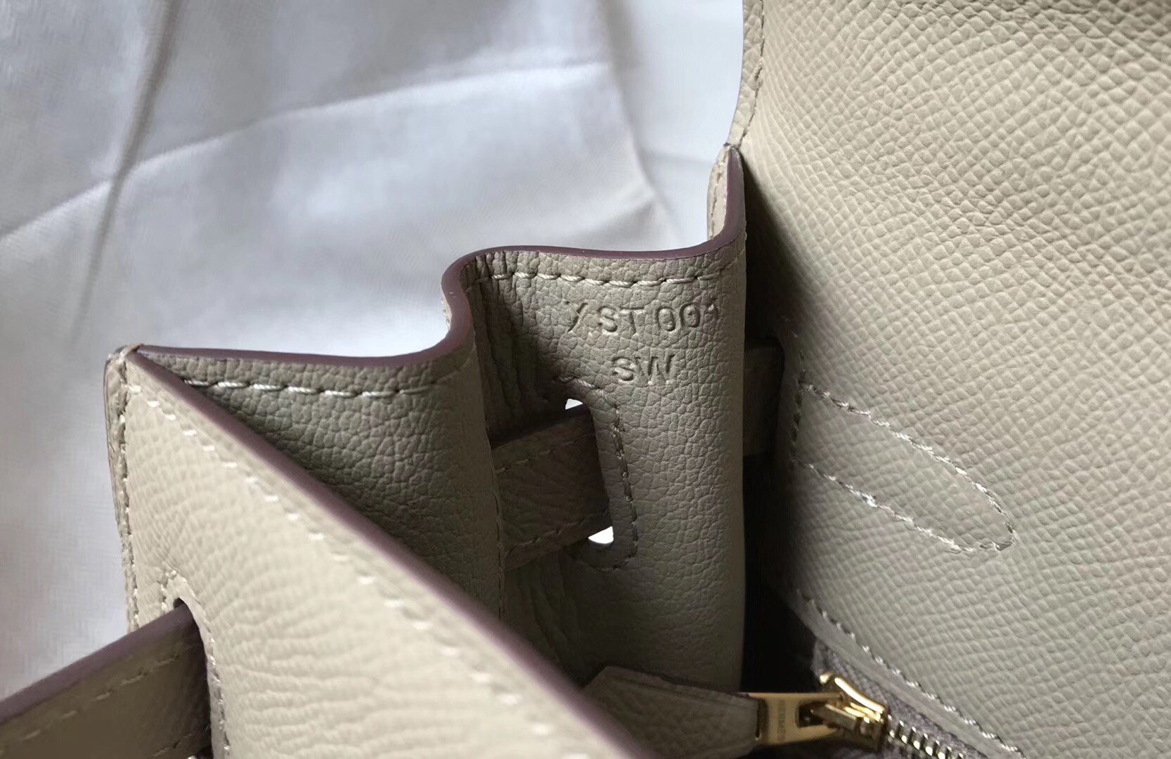 H**mes kelly 28cm sellier bag in tourterelle epsom leather