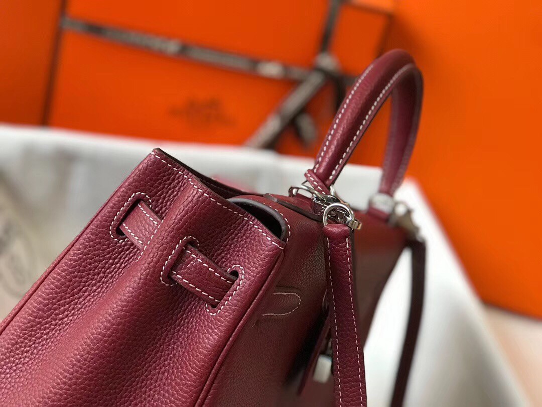 H**mes kelly 32cm retourne bag in bordeaux clemence leather