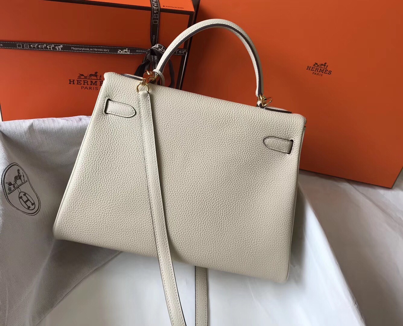 H**mes kelly 32cm retourne bag in beton clemence leather