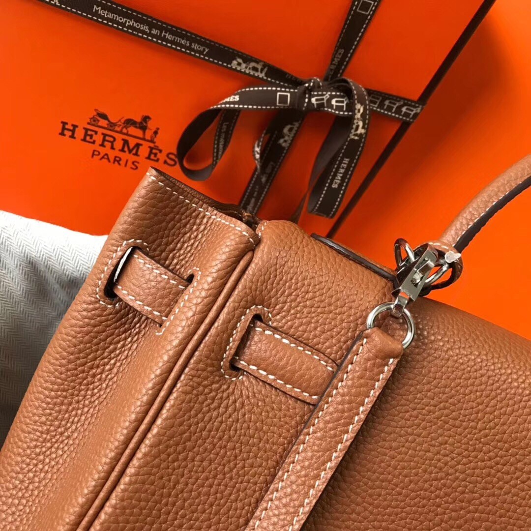 H**mes kelly 32cm retourne bag in gold clemence leather