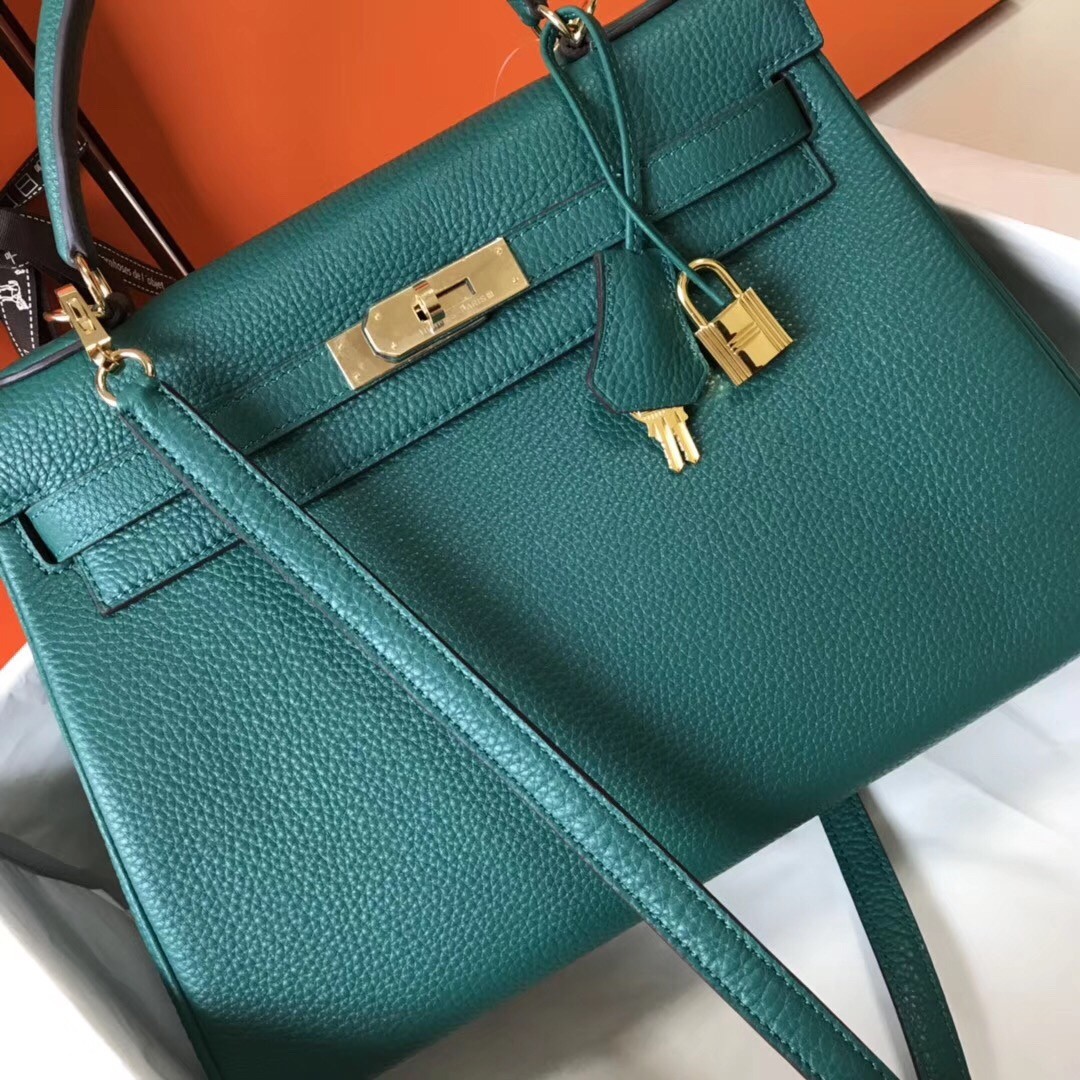 H**mes kelly 32cm retourne bag in malachite clemence leather