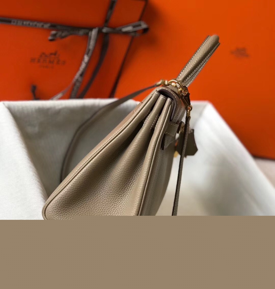 H**mes kelly 32cm retourne bag in tourterelle clemence leather