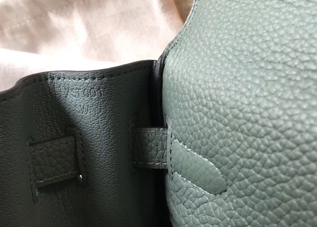 H**mes kelly 32cm retourne bag in vert amande clemence leather