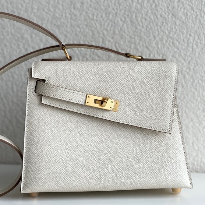 H**mes kelly en desordre 20 handmade bag in craie epsom calfskin