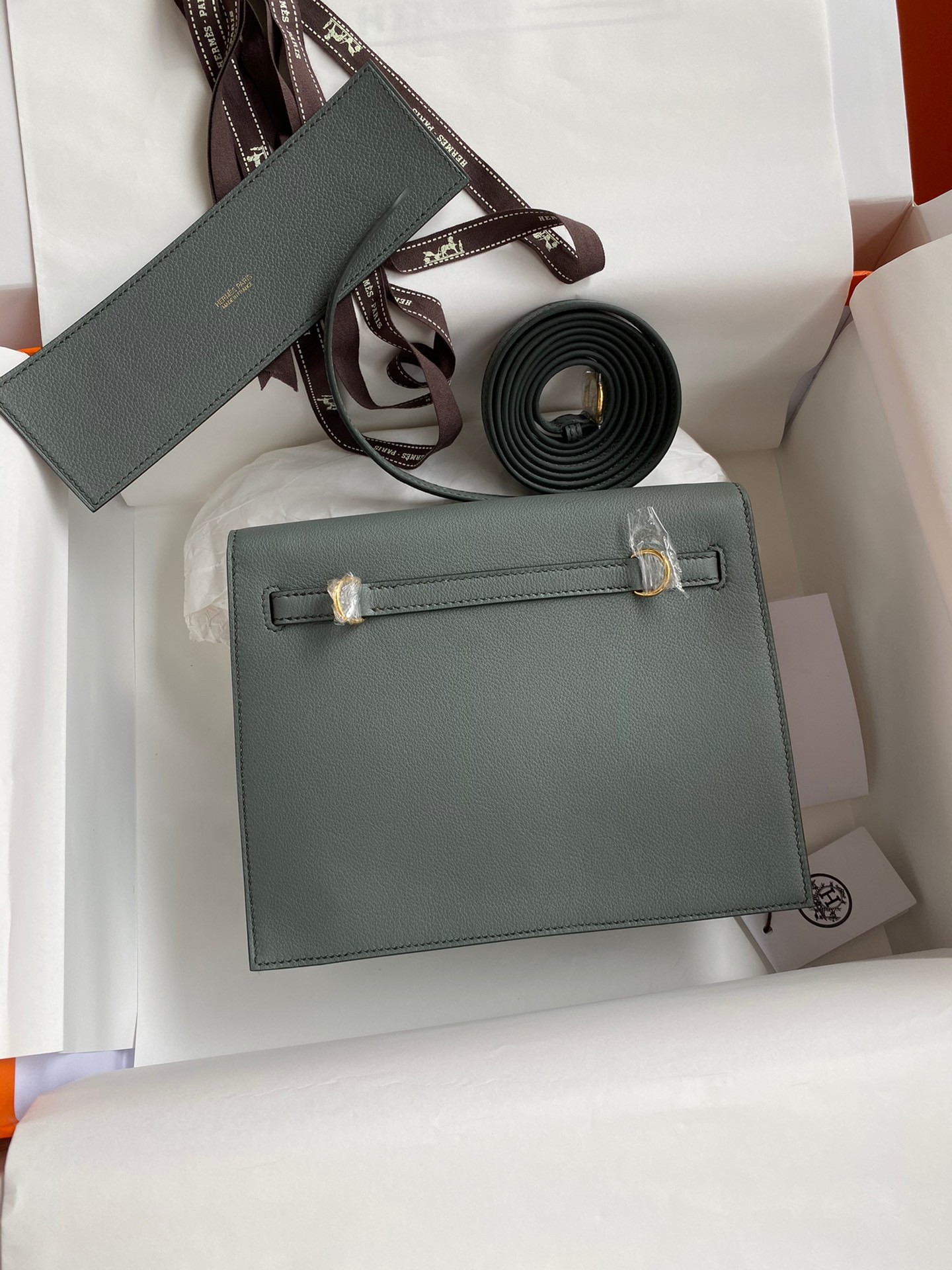 H**mes kelly danse ii bag in vert amande evercolor calfskin