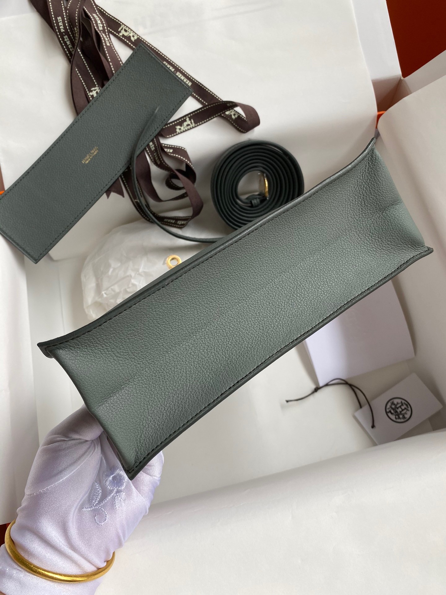 H**mes kelly danse ii bag in vert amande evercolor calfskin