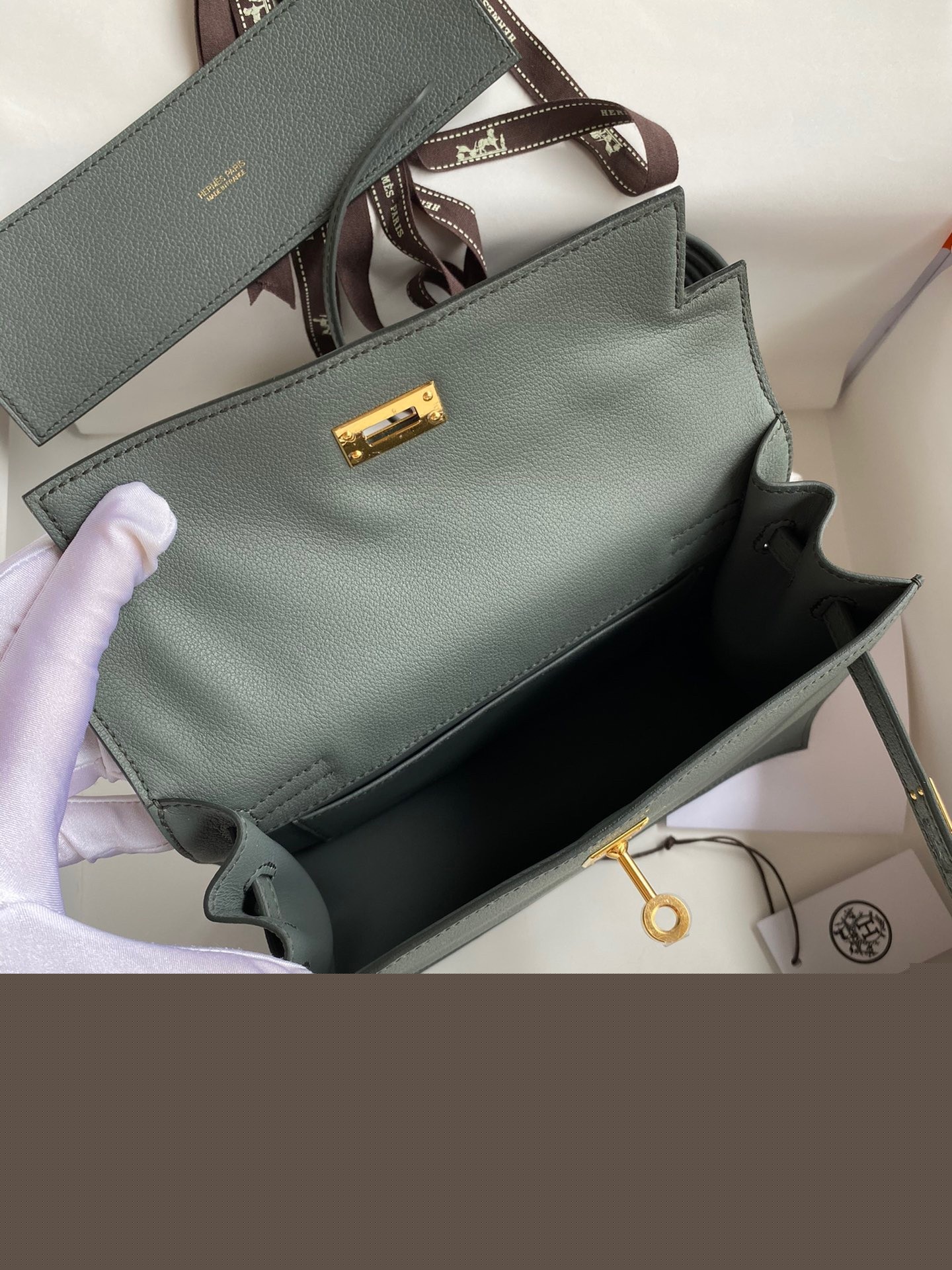 H**mes kelly danse ii bag in vert amande evercolor calfskin