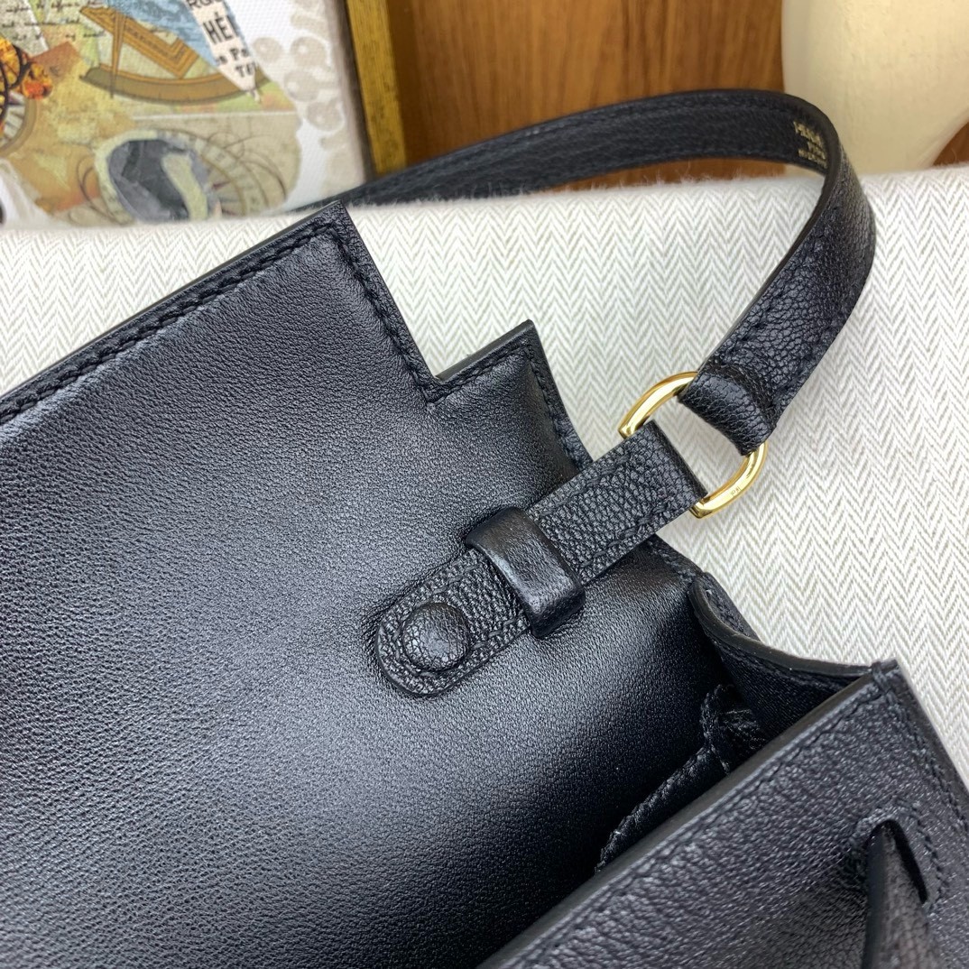 H**mes kelly elan handmade bag in black chevre mysore leather