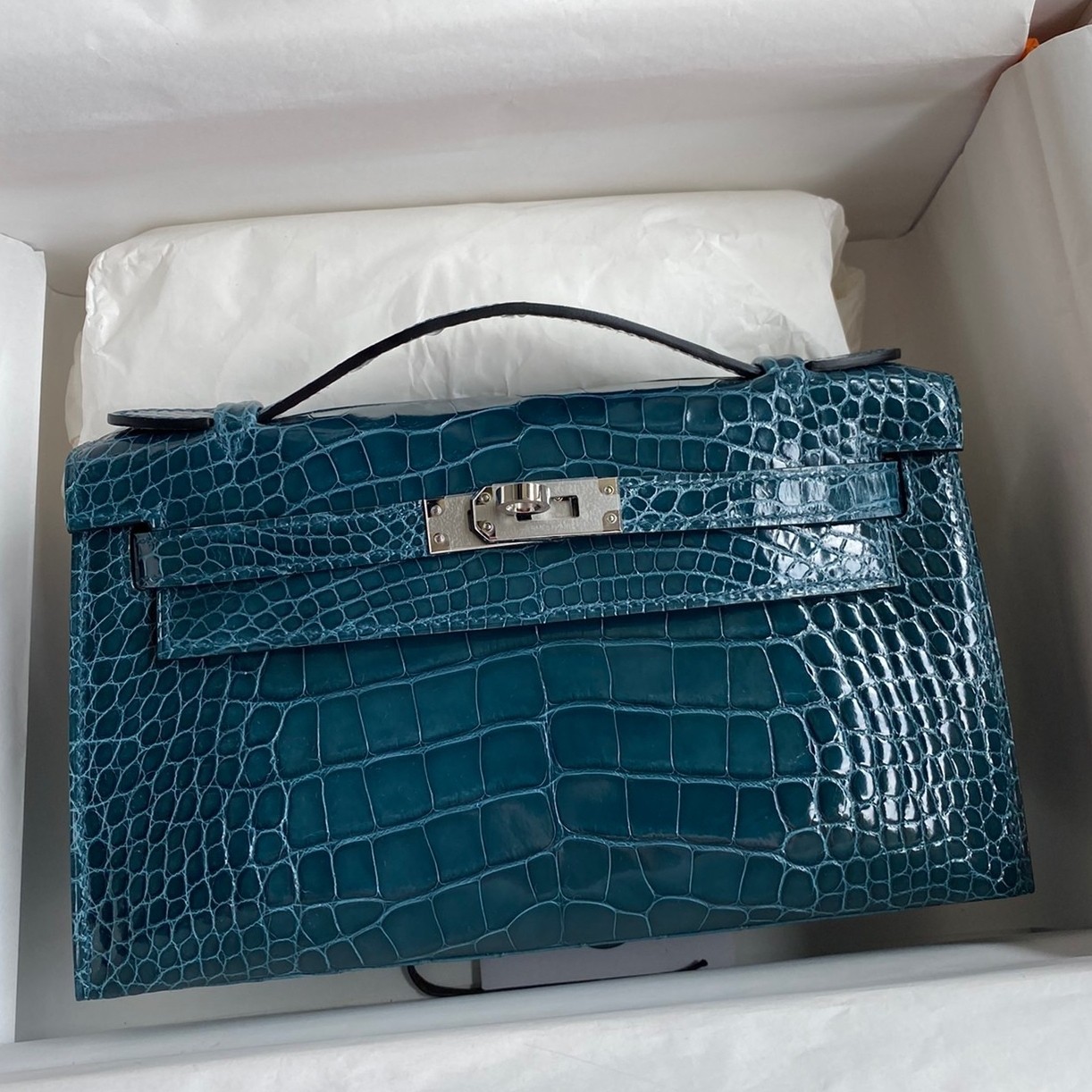 H**mes kelly pochette handmade bag in colvert shiny alligator leather